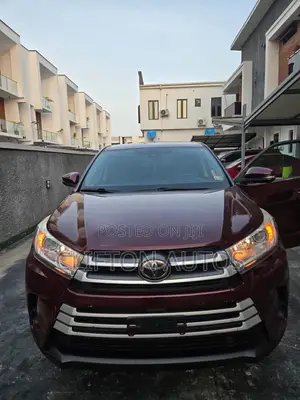 Toyota Highlander LE 4x2 (2.7L 4cyl 6A) 2018 Maroon