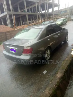 Toyota Camry 2006 Gray