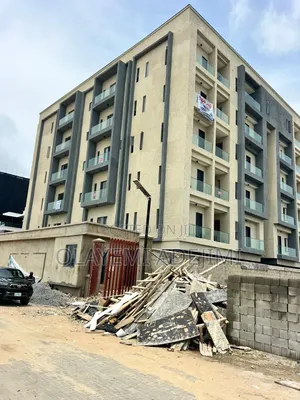 1bdrm Apartment in Chevron for sale