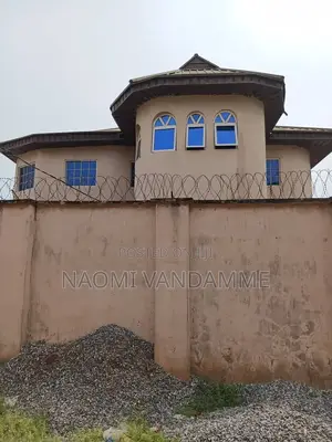 7bdrm Duplex in Benin City for sale
