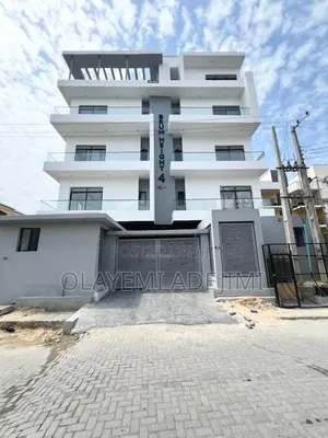 3bdrm Apartment in Lekki Phase 1, Chevron for sale