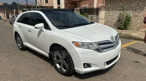 Toyota Venza XLE 4dr Wagon (3.5L 6cyl 6A) 2014 White