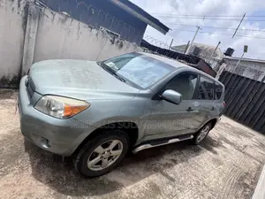 Toyota RAV4 2.4 2008 Green