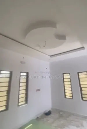 1bdrm Block of Flats in Ugbomro, Warri for rent