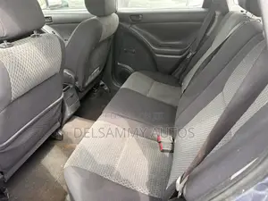 Toyota Matrix Hatchback FWD (1.8L 4cyl 5M) 2005 Blue