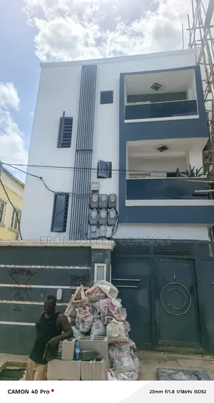2bdrm Apartment in Aguda / Surulere for sale