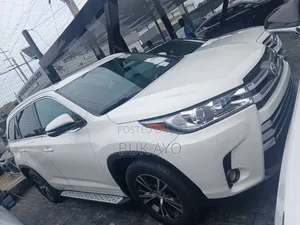 Toyota Highlander XLE V6 4x4 (3.5L 6cyl 6A) 2016 White