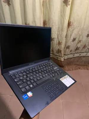 New Laptop Asus 12GB Intel Core i5 SSHD (Hybrid) 256GB