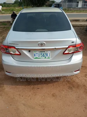 Toyota Corolla L 4dr Sedan (1.8L 4cyl 4A) 2014 Silver