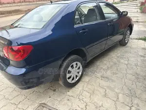 Toyota Corolla LE 2004 Blue
