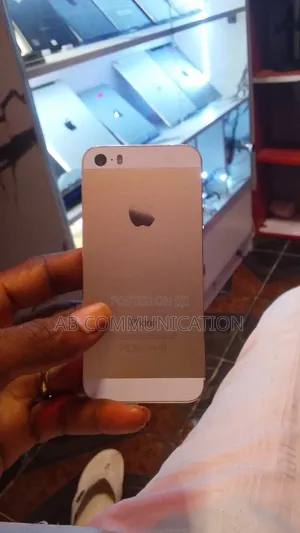 Apple iPhone 5s 32 GB Gold