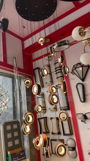 Dropping Pendant Light