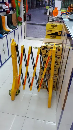 (Plastic Safety Expandable Barrier).