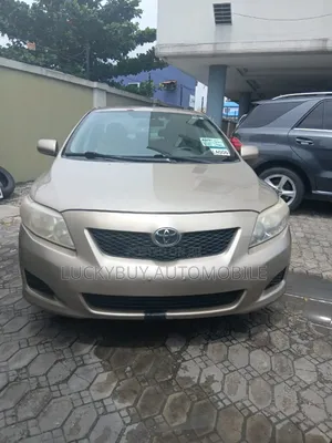 Toyota Corolla 2009 Gold