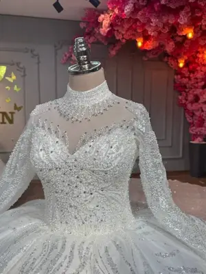 Long-Sleeve Lace Gown Wedding Dress With Cathedral Train – Style 983
