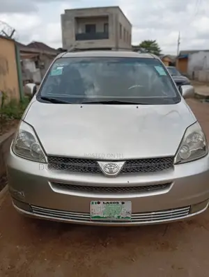 Toyota Sienna XLE AWD 2006 Silver
