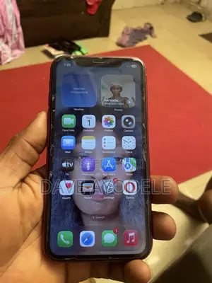 Apple iPhone 11 64 GB Red