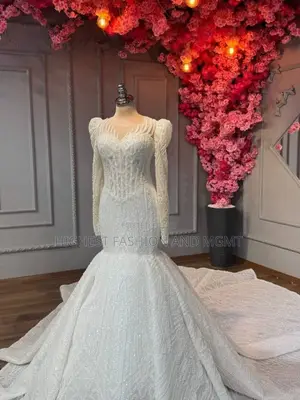 Long Sleeve Mermaid Wedding Dress - Style 932