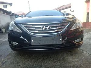 Hyundai Sonata Sport 4dr Sedan (2.4L 4cyl 6A) 2015 Black