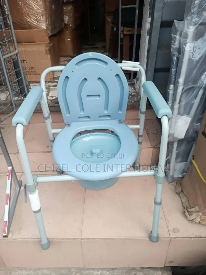 Commode Chair