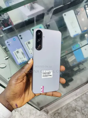 Samsung Galaxy A17 128 GB Gray