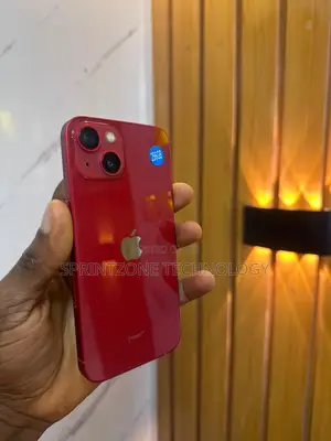 Apple iPhone 13 256 GB Red