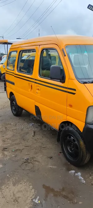 Suzuki Every 2023 Yellow