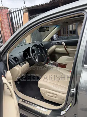 Toyota Highlander Limited 2012 Green