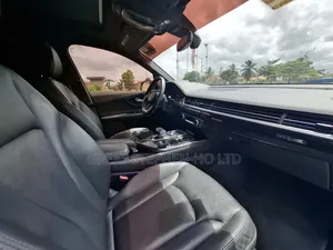 Audi Q7 2016 Black
