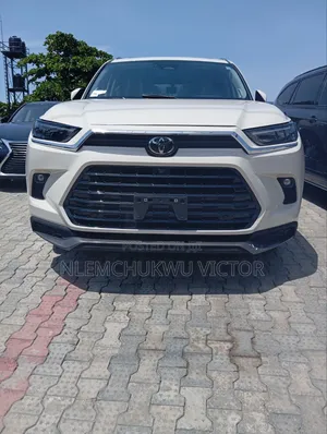 Toyota Highlander Platinum AWD 2023