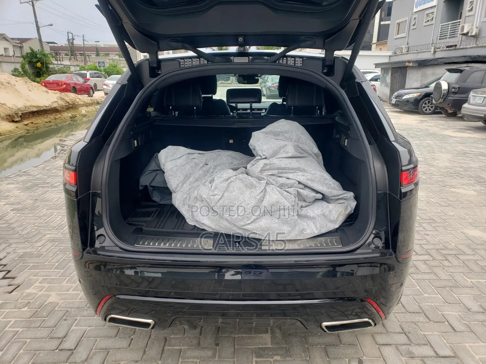 Land Rover Range Rover Velar 2021 Black