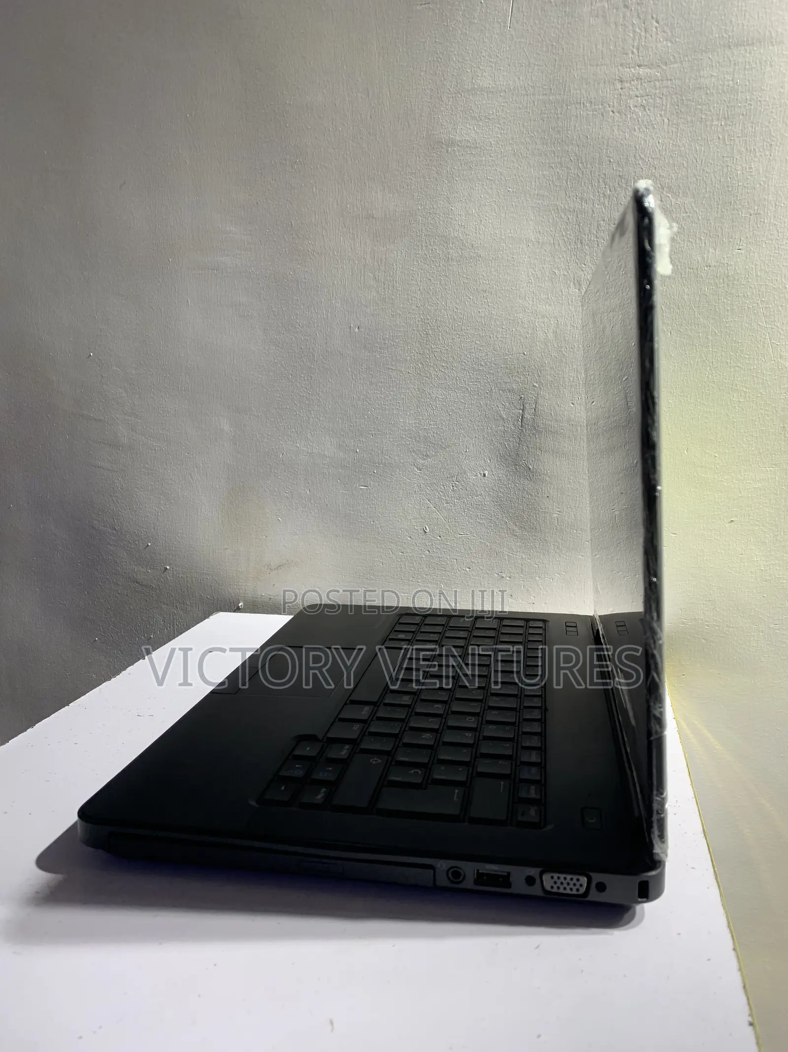 Laptop Dell Latitude 5440 4GB Intel Core i3 SSD 128GB