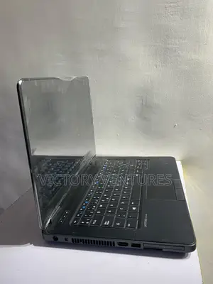 Laptop Dell Latitude 5440 4GB Intel Core i3 SSD 128GB