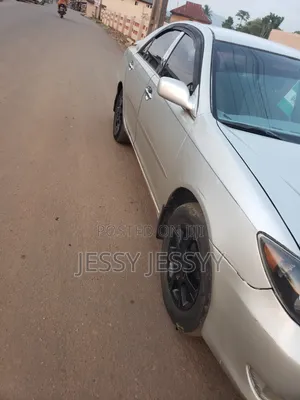Toyota Camry LE 4dr Sedan (2.4L 4cyl 4A) 2004 Silver