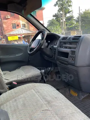 Toyota HiAce 1996 Green