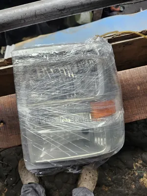 Headlights Ford Econoline 2010
