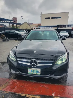 Mercedes-Benz C300 2017 Black