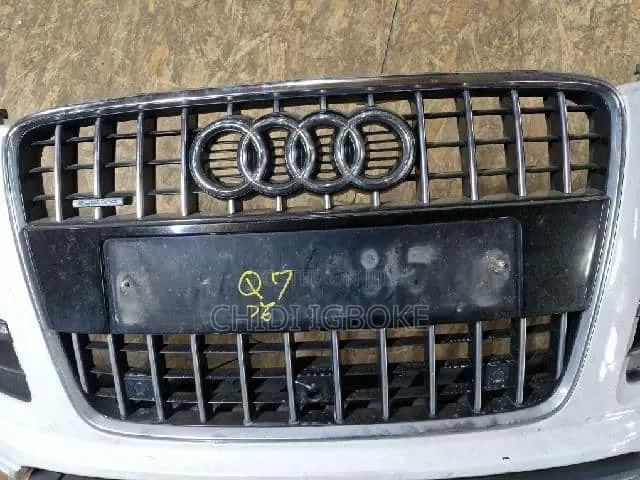 Complete Front Bumper Audi Q7
