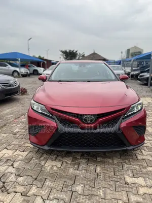 Toyota Camry SE FWD 2020 Red