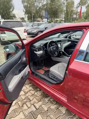 Toyota Camry SE FWD 2020 Red