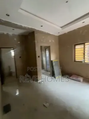 2bdrm Apartment in Shomolu for rent