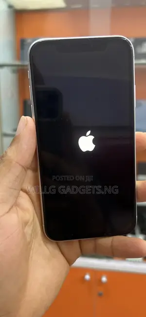 Apple iPhone XR 128 GB White