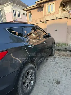 Hyundai Santa Fe 2015 Blue