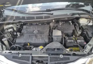 Toyota Sienna Limited 7 Passenger 2011 Gray