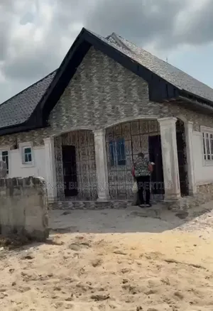 3bdrm Bungalow in Agbarho, Warri for sale
