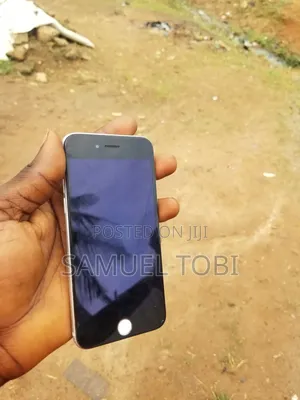 Apple iPhone 6s 16 GB Silver