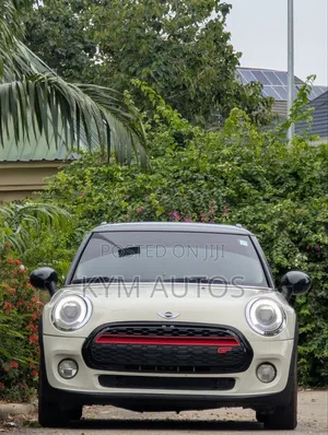 Mini Cooper 2017 White