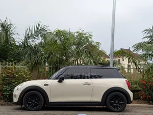 Mini Cooper 2017 White
