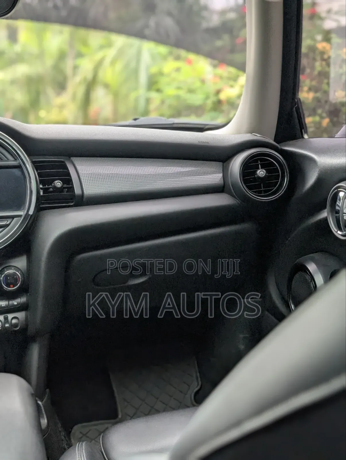 Mini Cooper 2017 White