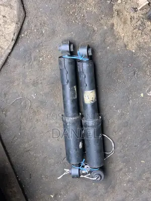 Volkswagen Routan Back Shock